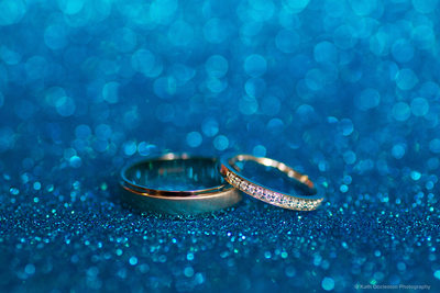 creative sparkly wedding ring photography