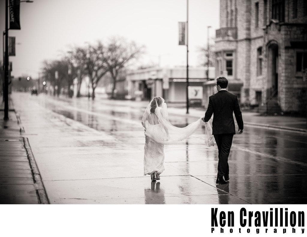 Rain for a Green Bay, Wisconsin wedding photo