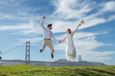 golden gate bridge jumping bride and groom photography