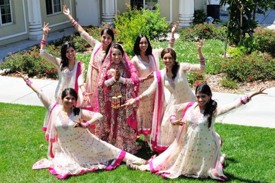 Bollywood girls posing for their San Francisco Indian Wedding Pictures
