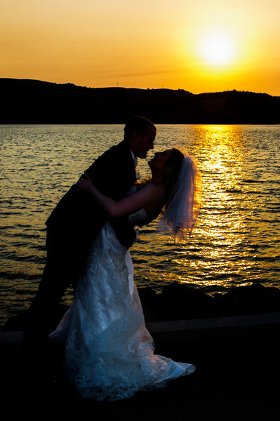 bride and groom benicia sunset silhouette photography