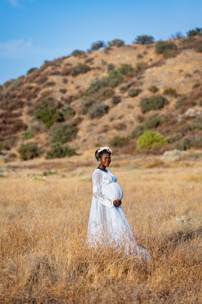 Beautiful New Mother to be portraits in Redlands CA