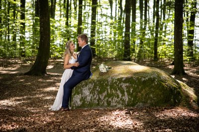 Bryllupsbilde i Bøkeskogen