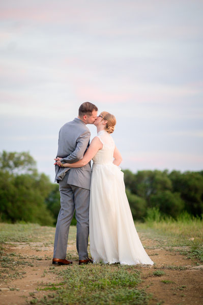 Inspiring Oaks Ranch Outdoor Wedding Photographer