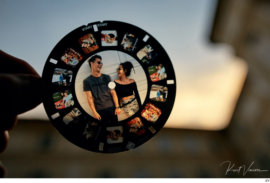 Prague marriage proposal: the viewmaster
