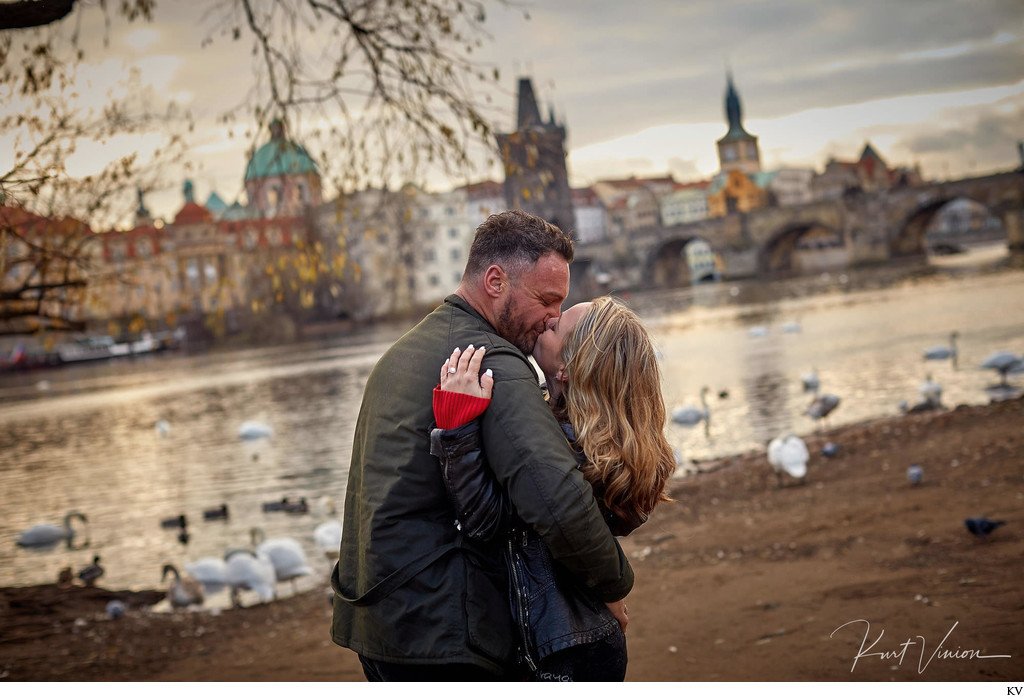 a kiss for the newly engaged Prague marriage proposal