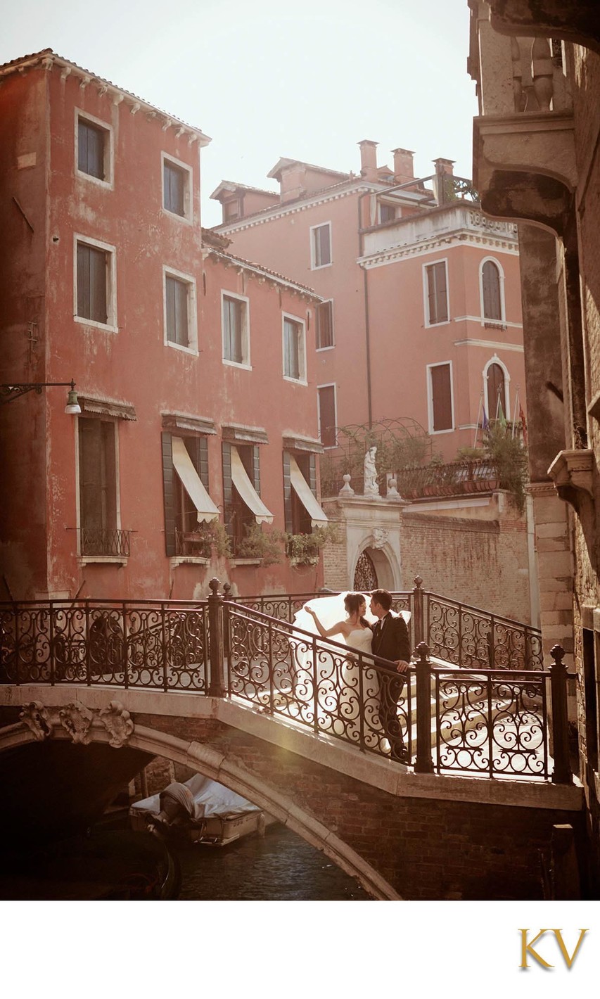 backlit bride & groom Venice Honeymoon photos