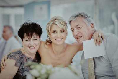 bride & friends - villa richter weddings