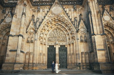 J&T St. Vitus Cathedral Wedding Picture Prague