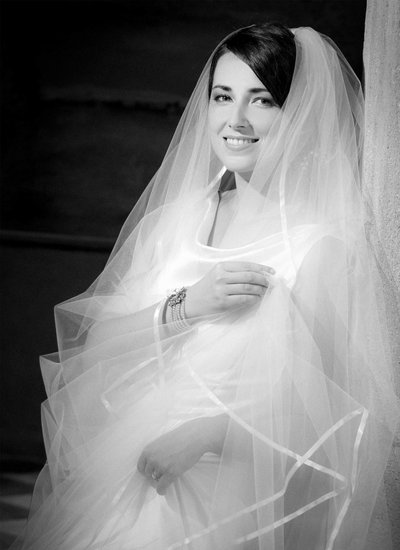 Elegance in B&W - Andrea bridal portrait