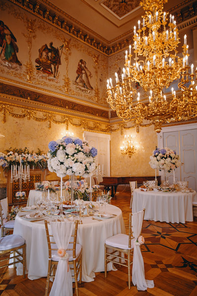The table set up and design at the Kaunicky Palace 