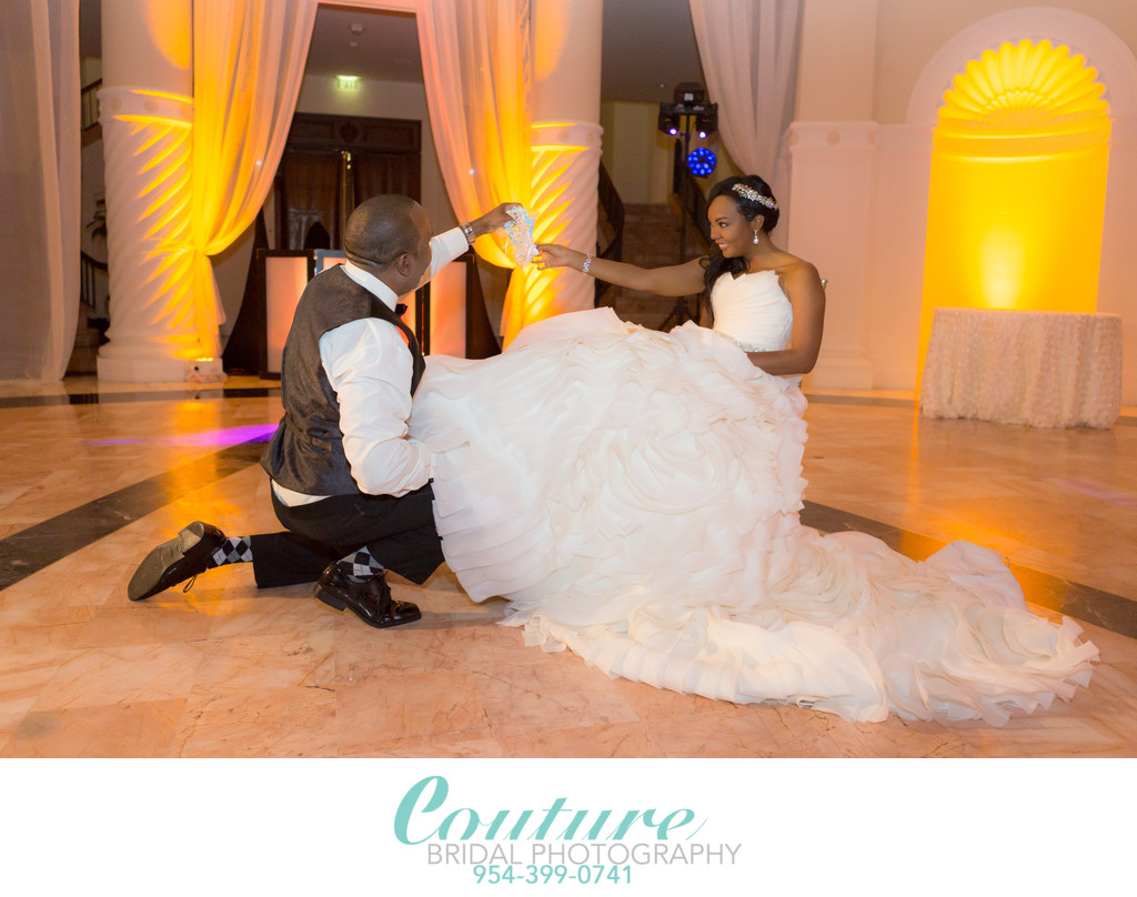 TOP RATED SOUTH BEACH MIAMI WEDDING PHOTOGRAPHERS