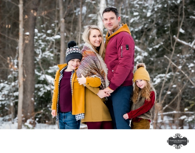 Family Photos Wearing Red and Yellow:  Meaford Photographer