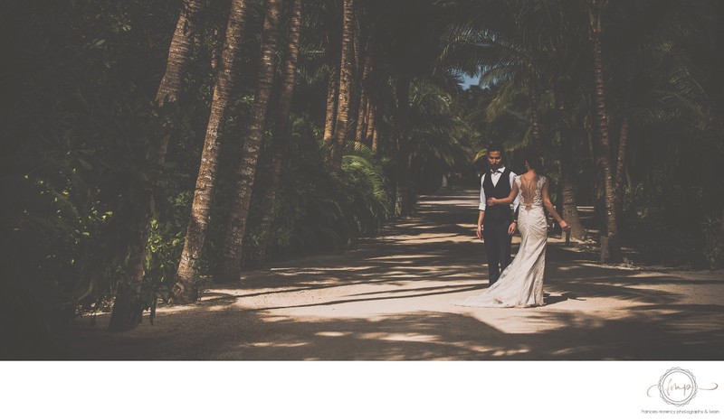 Harsh Light Photo of Bride Groom in Mexico