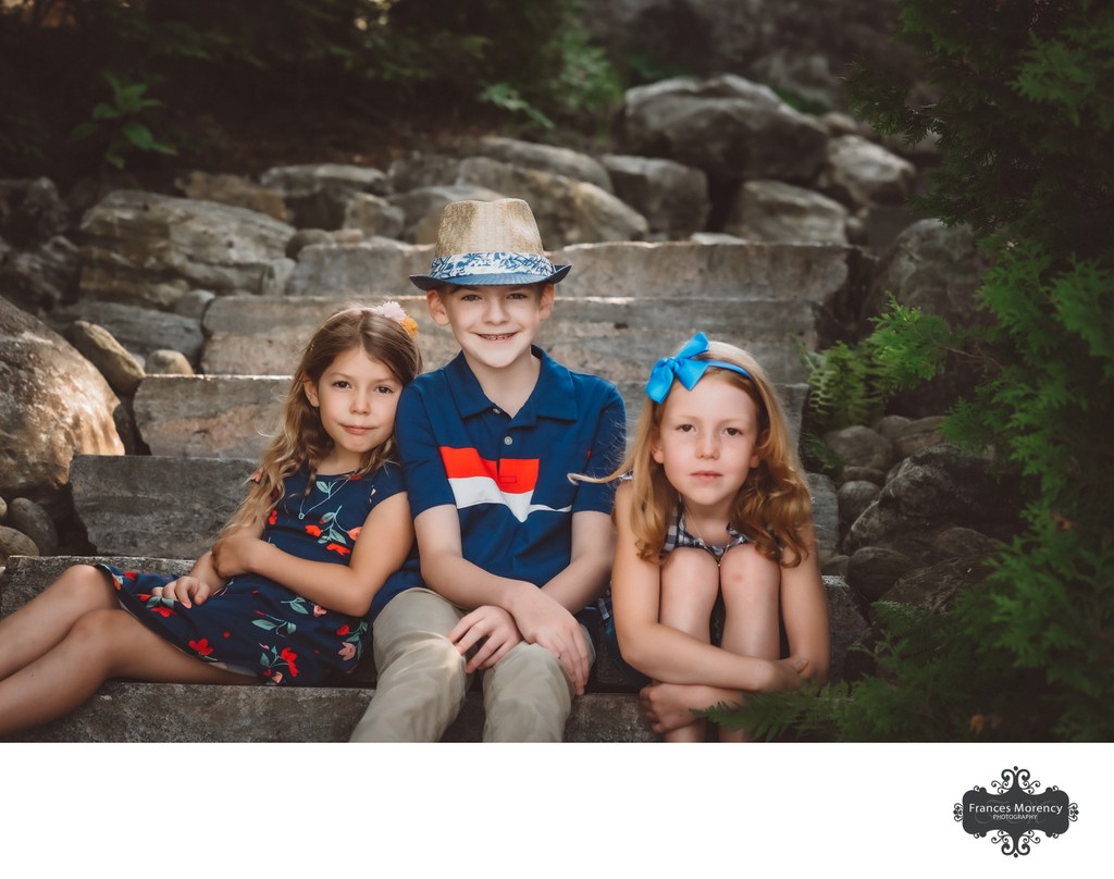 Three Kids on Steps:  Blue Mountain Family Photographer