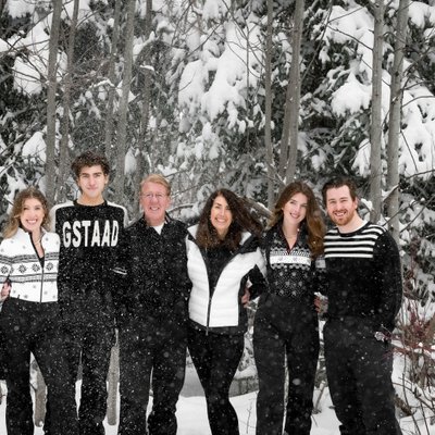 Winter Family Portrait:  Blue Mountain Photographer