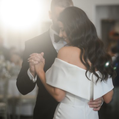 Bride Groom First Dance with Off Camera Flash