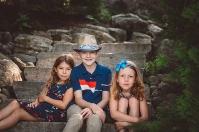 Three Kids on Steps:  Blue Mountain Family Photographer