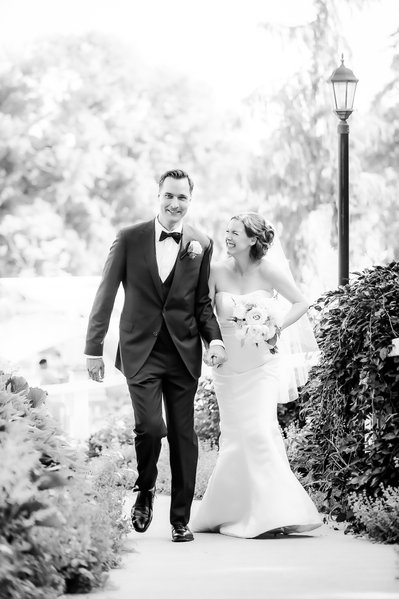 Black and White Wedding Pictures of Bride Groom