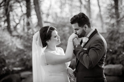 Old Tappan Manor Bride and Groom Wedding Pictures
