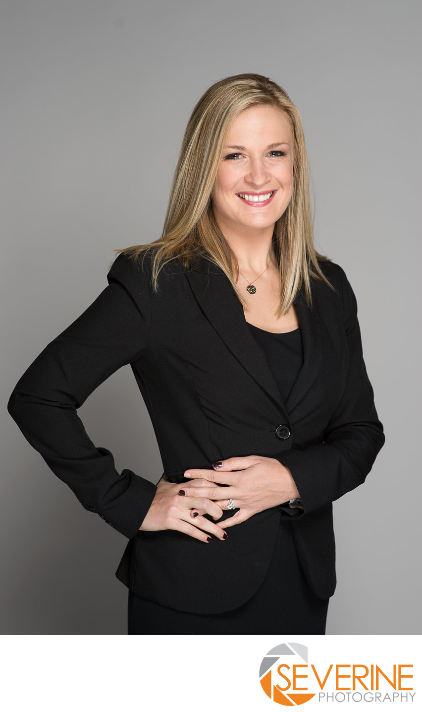 professional headshot for woman lawyer in jacksonville beach