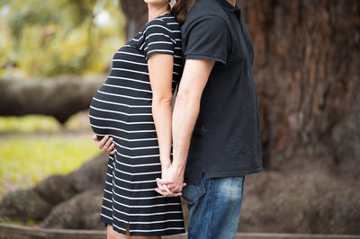 couple example posing for maternity photos