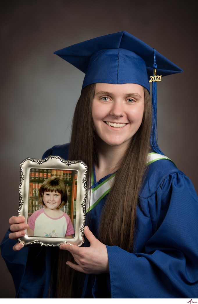 Grad with framed picture