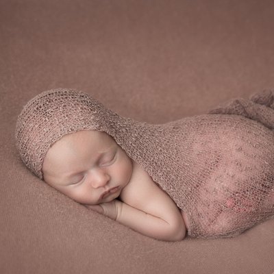 south wales newborn photographers