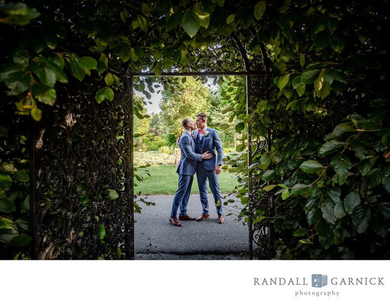 Boston wedding photographer - The Gardens at Elm Bank