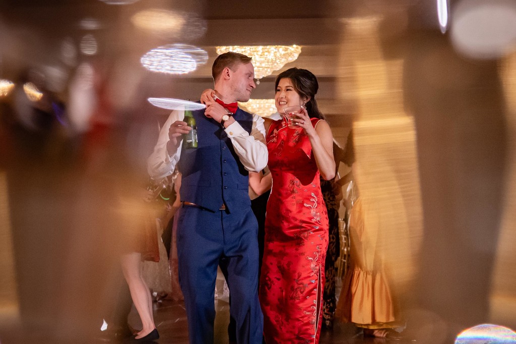 joyful-dancing-wedding-moment-at-grand-view-mendon