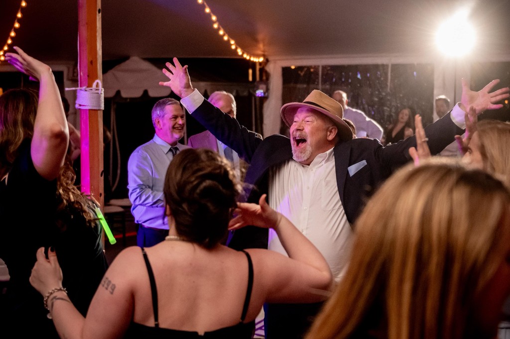 deCordova Museum wedding excited guest dancing