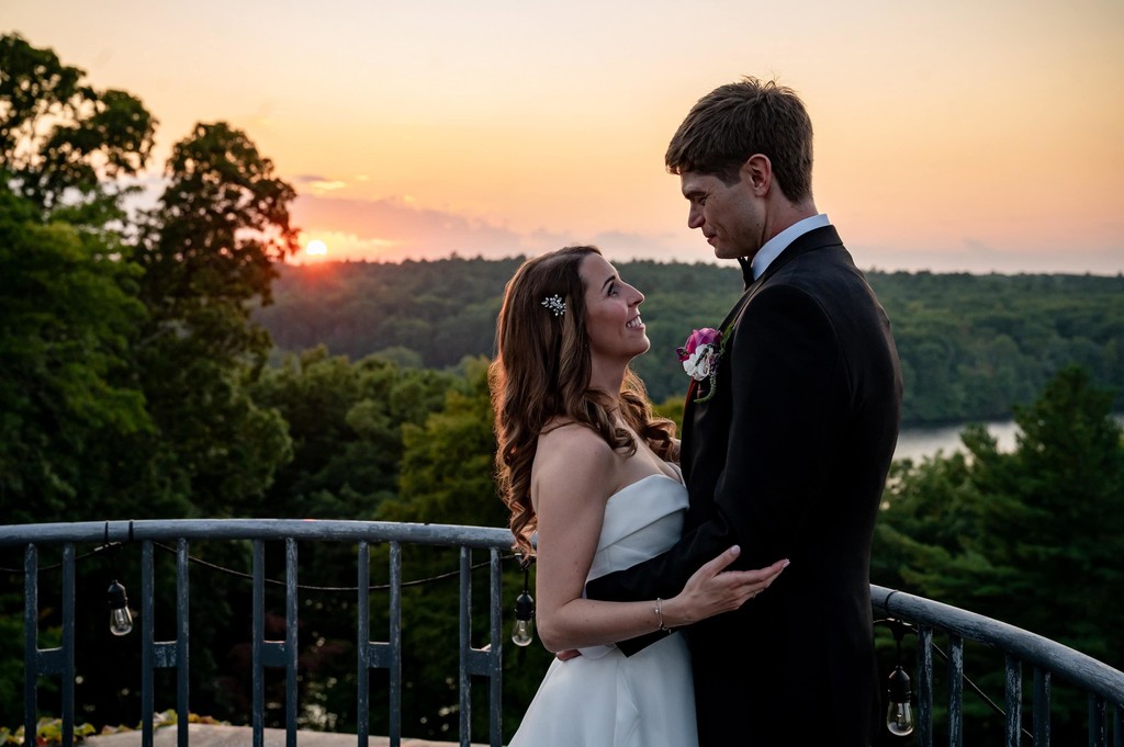 Romantic sunset embrace at deCordova Museum weddings