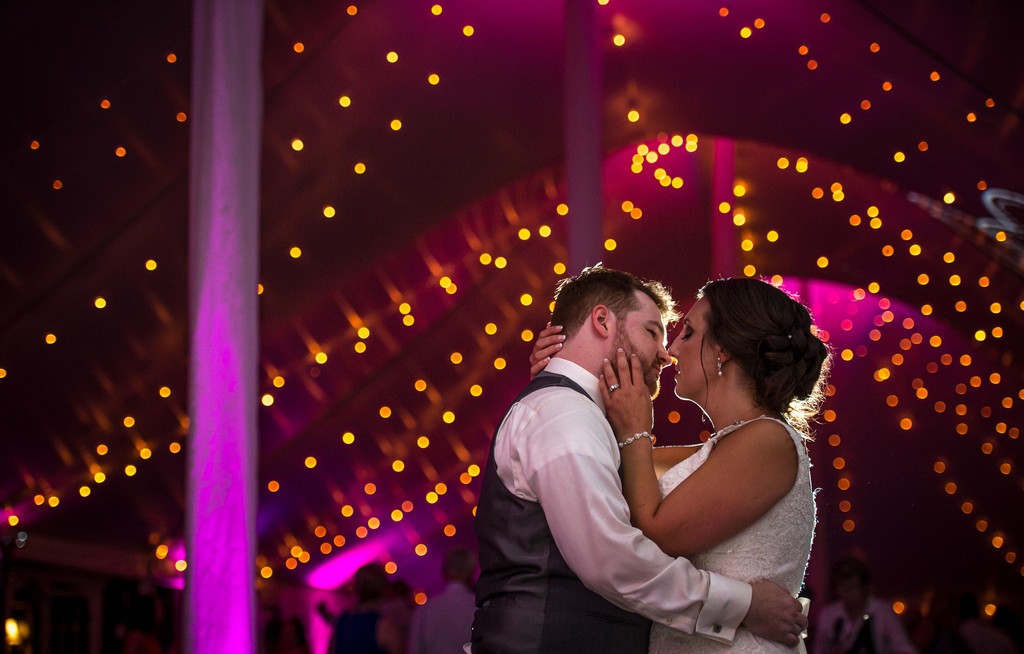 Fern Hill Barn end of the night romantic kiss