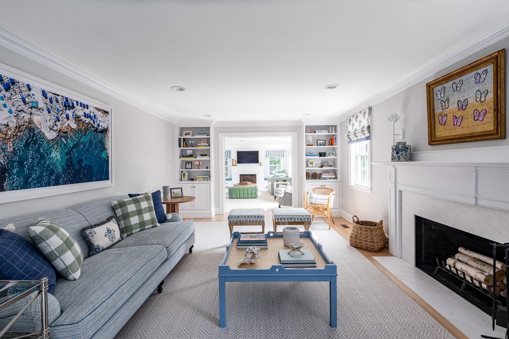 Coastal living room with light tones and casual decor