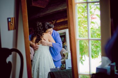 getting-ready-moment-riverside-farm-vermont-wedding