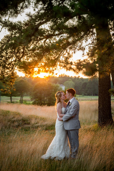 gorgeous sunset bride and groom moment at Willowbend CC
