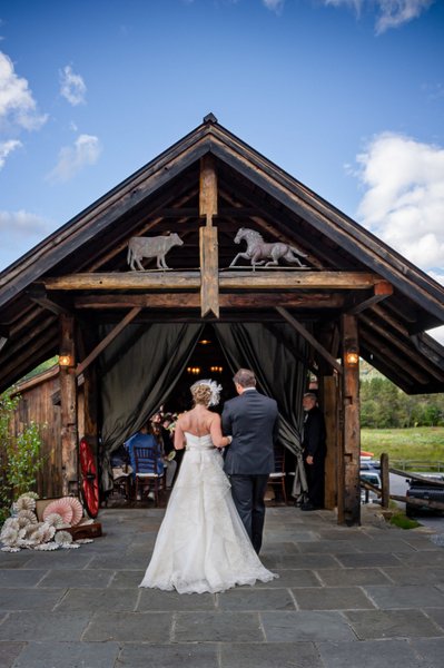 vermont-wedding-ceremony-riverside-farm-barn