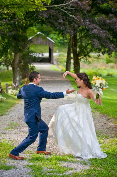 fun-candid-wedding-moment-riverside-farm-vermont