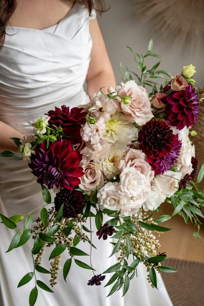 Bride's Fall wedding bouquet for a lakeside wedding