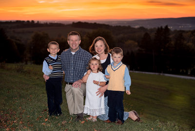 Family of Five Sunset Photo Using Off Camera Flash