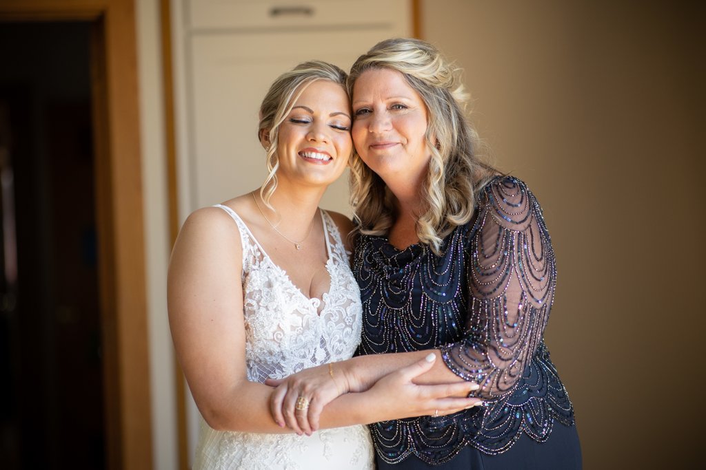 LauraJane Photography - Wisconsin Wedding & Portrait Photographer