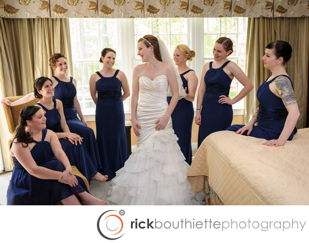 BRIDE AND BRIDESMAIDS - SEACOAST WEDDING PHOTOGRAPHY