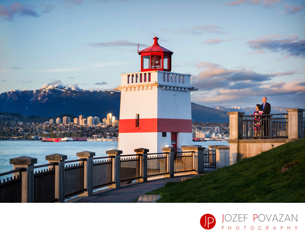 Stanley park lighthouse sunset engagement pictures
