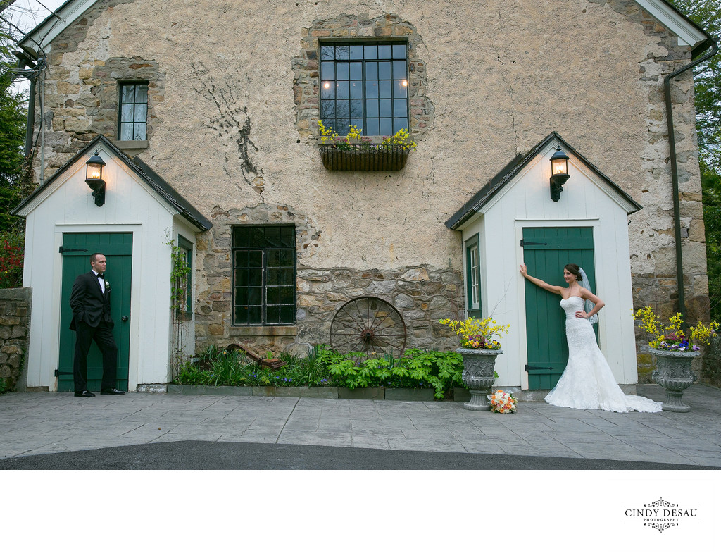 Green Barn Doors at Holly Hedge Estate Photographer