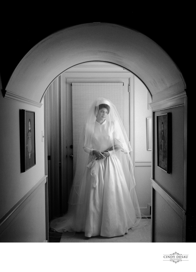 bride-archway-home-black and white