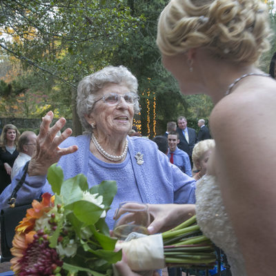 This Wedding Photo Shows a Grandmother’s Love 