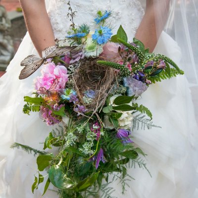 Holly Hedge Estate-bride-wild bouquet with birds nest