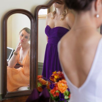 bride-Holly Hedge Estate-getting ready-bridemaids