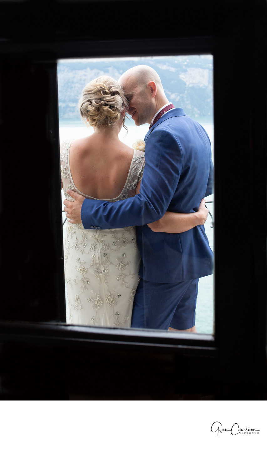 Bride and Groom through the square window! Malcesine 