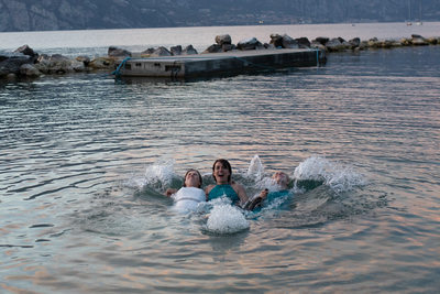 Trashing the Dress with Bridesmaids! Lake Garda , Italy